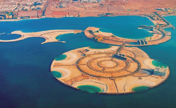 One of the four islands that comprise the man-made Al Marjan Island complex in Ras Al Khaimah, UAE is up for stunning waterfront development by Wynn Resorts.